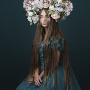 girl-metal-floral-bouquet
